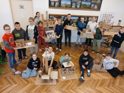 V&yacute;roba hradů 3