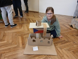 V&yacute;roba hradů 4