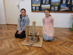 V&yacute;roba hradů 9